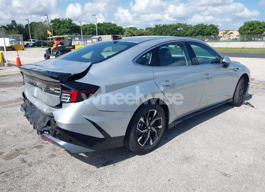 Photo 4 of 2025 Hyundai Sonata SEL (VIN KMHL64JA1SA448704)