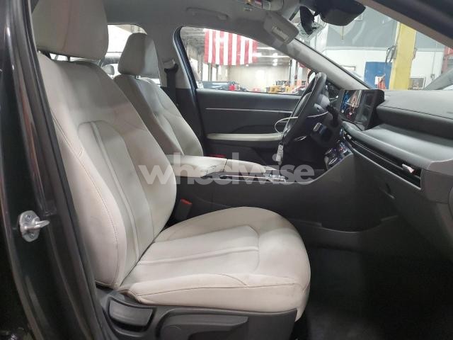 Photo 2 of 2025 HYUNDAI SONATA SEL (VIN KMHL64JA1SA472940)