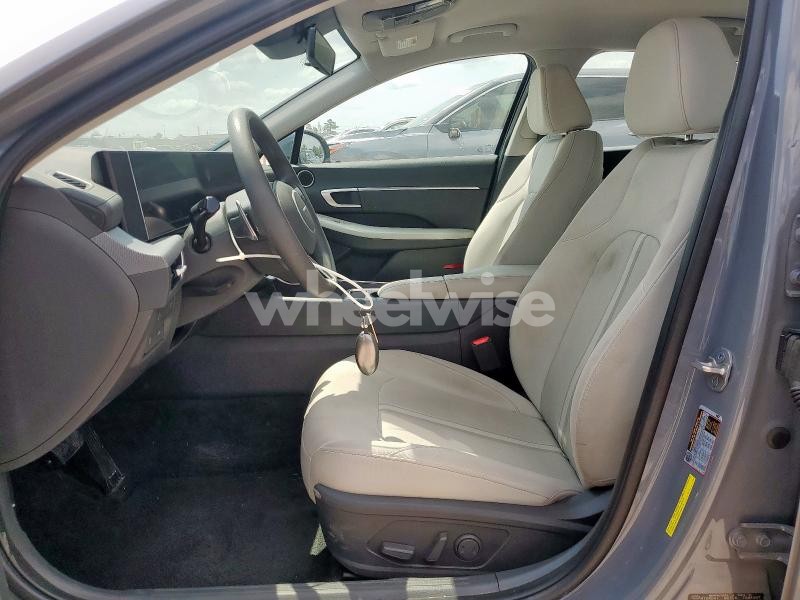 Photo 13 of 2024 HYUNDAI SONATA SEL (VIN KMHL64JA2RA376356)
