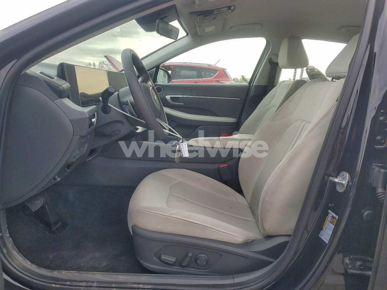Photo 7 of 2025 HYUNDAI SONATA SEL (VIN KMHL64JA2SA462126)