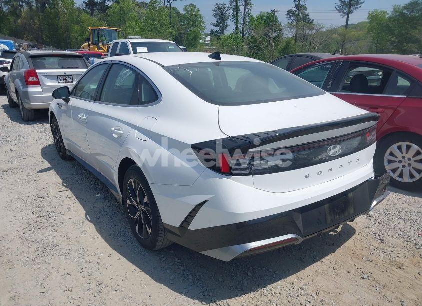 Photo 3 of 2025 Hyundai Sonata SEL (VIN KMHL64JA2SA464443)