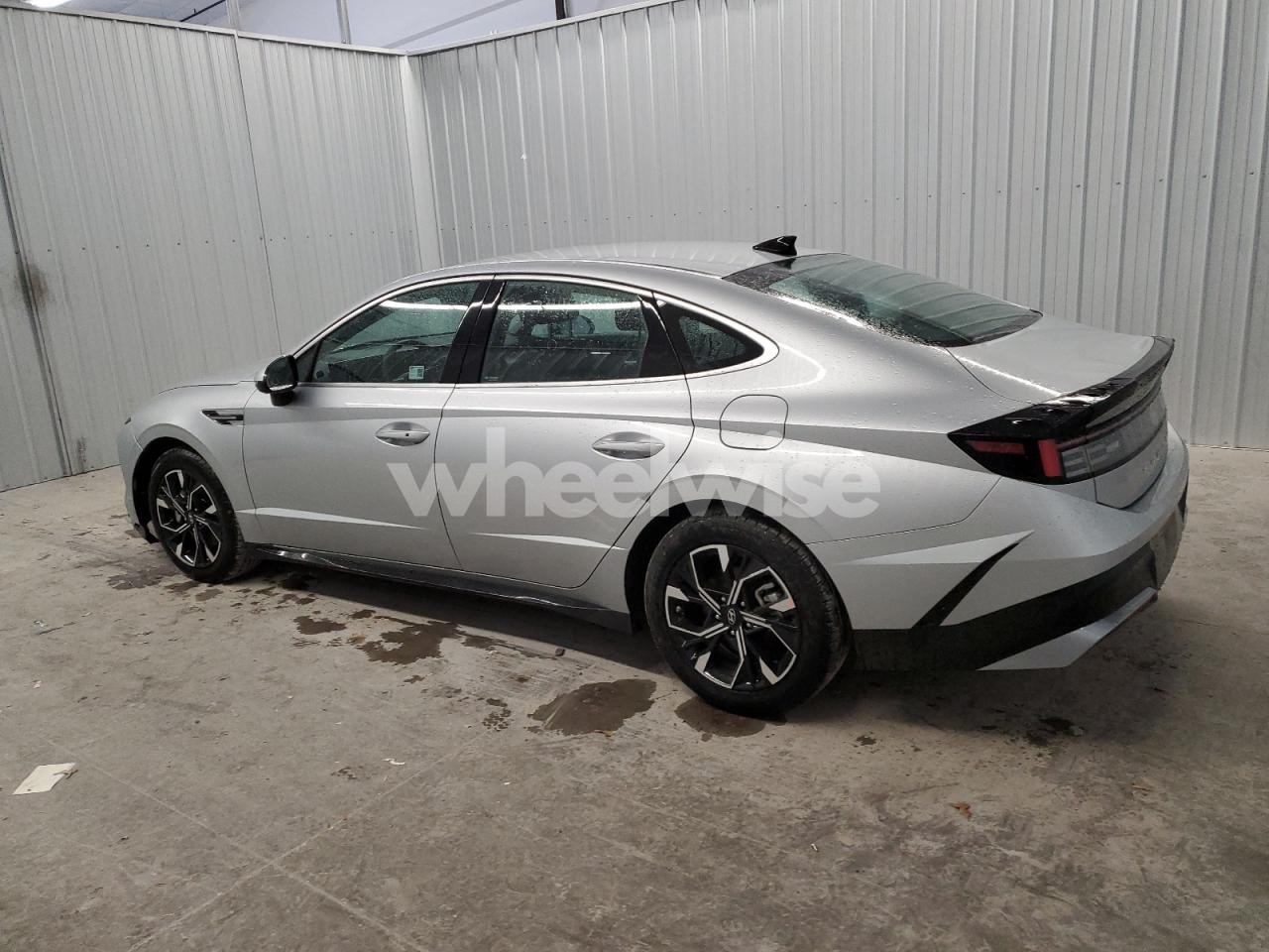 Photo 2 of 2025 HYUNDAI SONATA SEL (VIN KMHL64JA2SA477435)