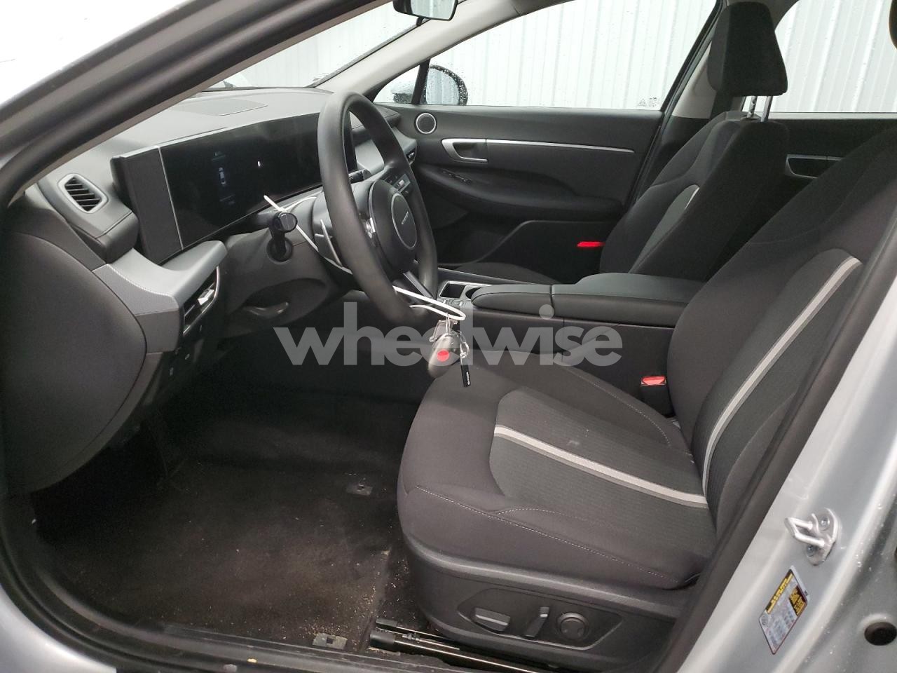 Photo 7 of 2025 HYUNDAI SONATA SEL (VIN KMHL64JA2SA477435)