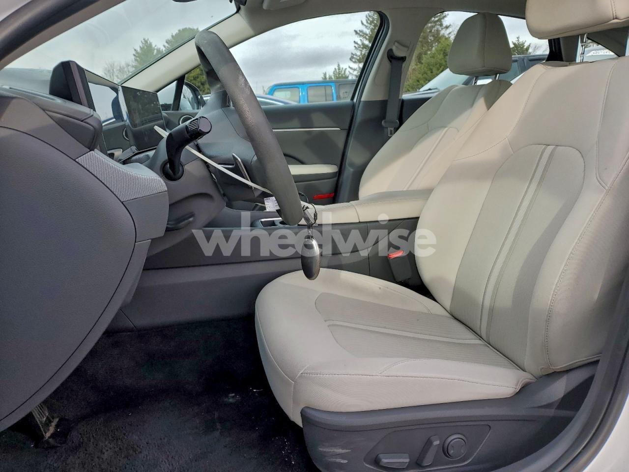 Photo 7 of 2024 HYUNDAI SONATA SEL (VIN KMHL64JA3RA391349)