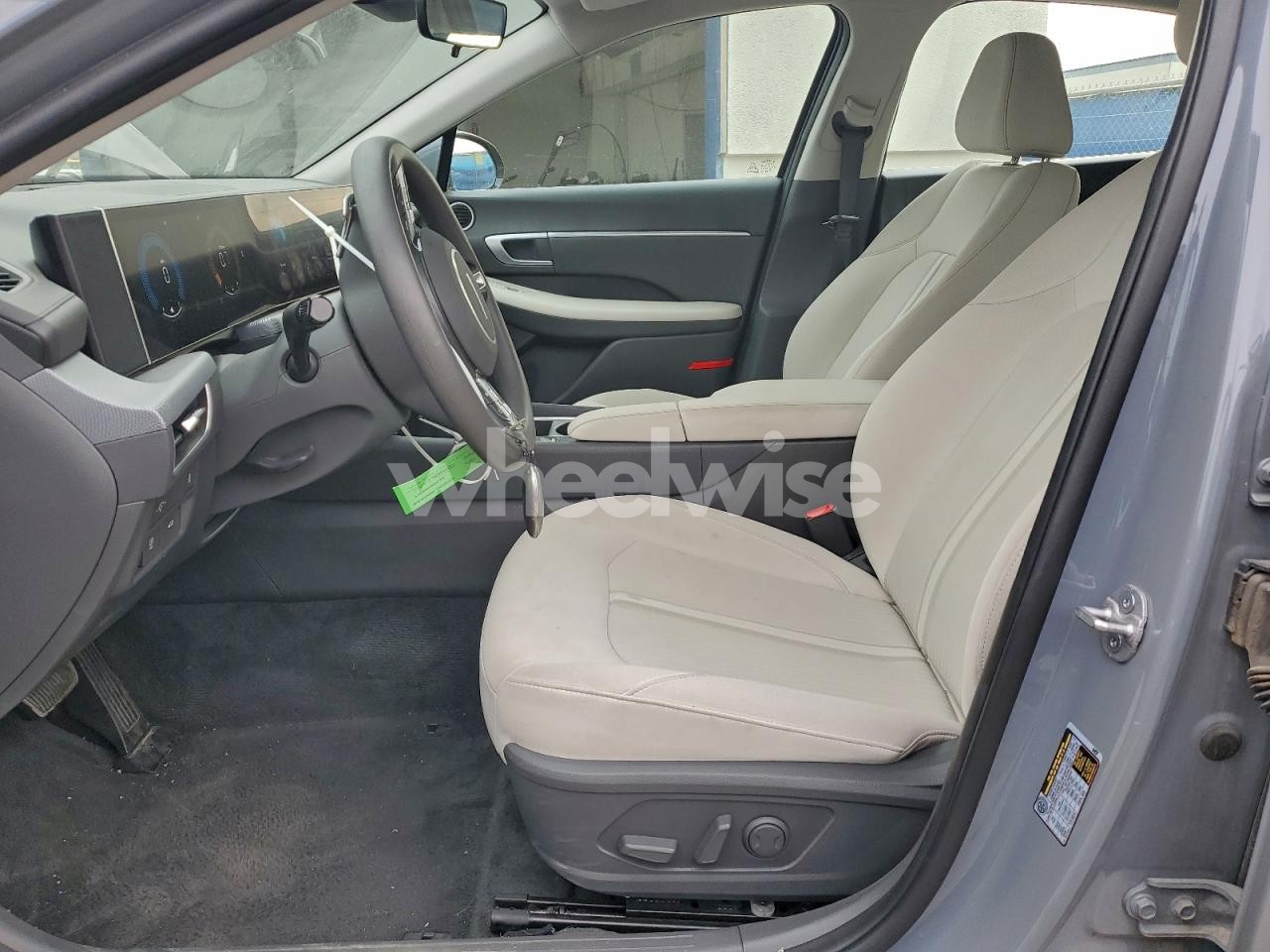 Photo 7 of 2025 HYUNDAI SONATA SEL (VIN KMHL64JA3SA429197)