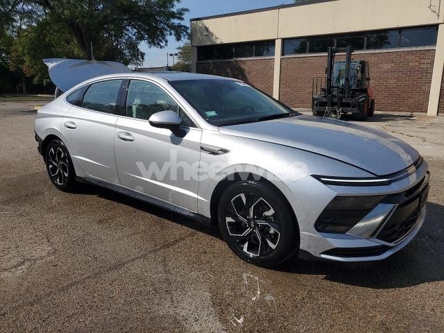 Photo 2 of 2025 HYUNDAI SONATA SEL (VIN KMHL64JA3SA448722)