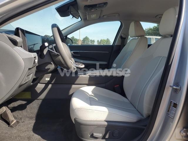 Photo 6 of 2025 HYUNDAI SONATA SEL (VIN KMHL64JA3SA448722)