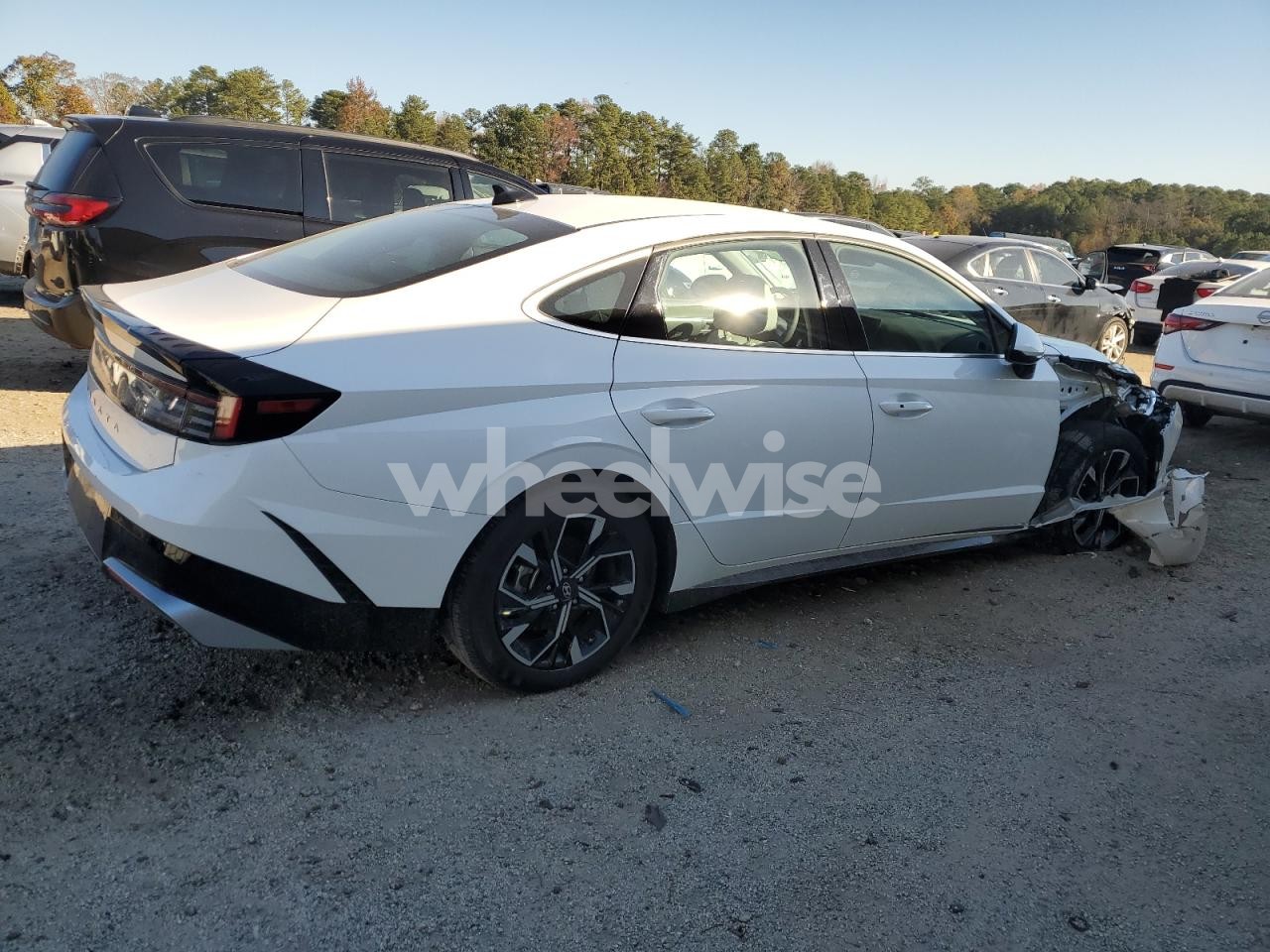 Photo 3 of 2025 HYUNDAI SONATA SEL (VIN KMHL64JA3SA473393)