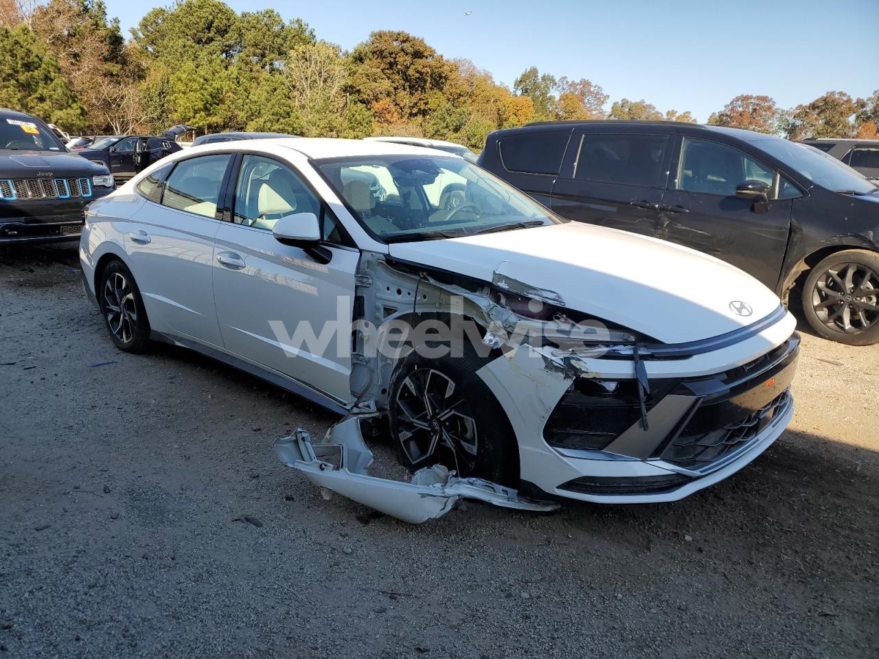 Photo 4 of 2025 HYUNDAI SONATA SEL (VIN KMHL64JA3SA473393)