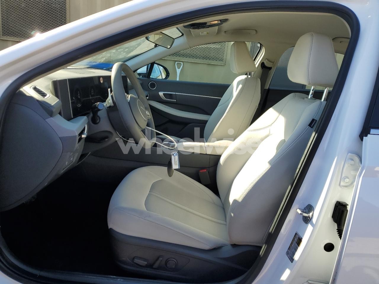 Photo 7 of 2025 HYUNDAI SONATA SEL (VIN KMHL64JA3SA473393)