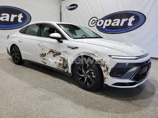 Photo 2 of 2025 HYUNDAI SONATA SEL (VIN KMHL64JA3SA473586)