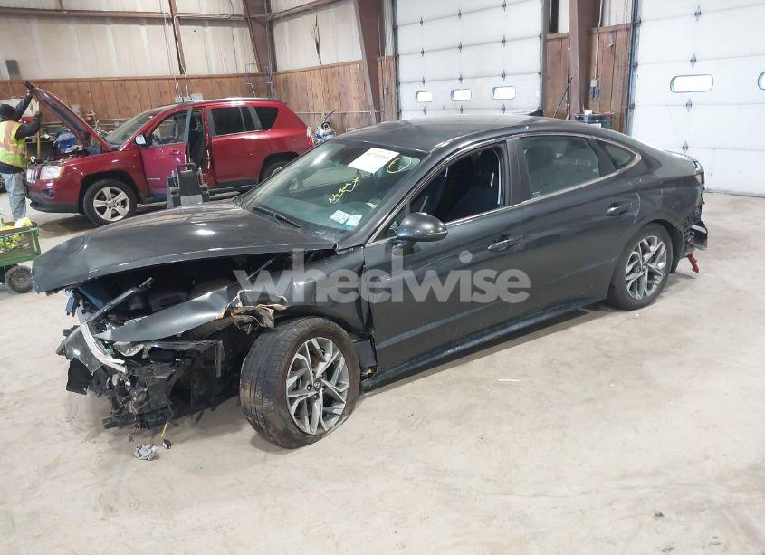 Photo 2 of 2022 Hyundai Sonata SEL (VIN KMHL64JA4NA204663)