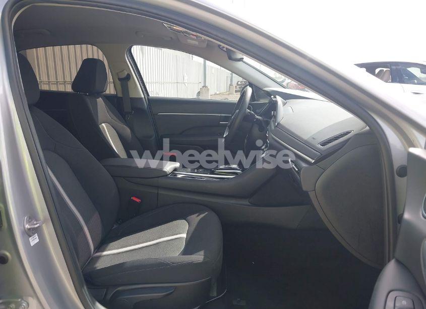 Photo 5 of 2023 Hyundai Sonata SEL (VIN KMHL64JA4PA272481)