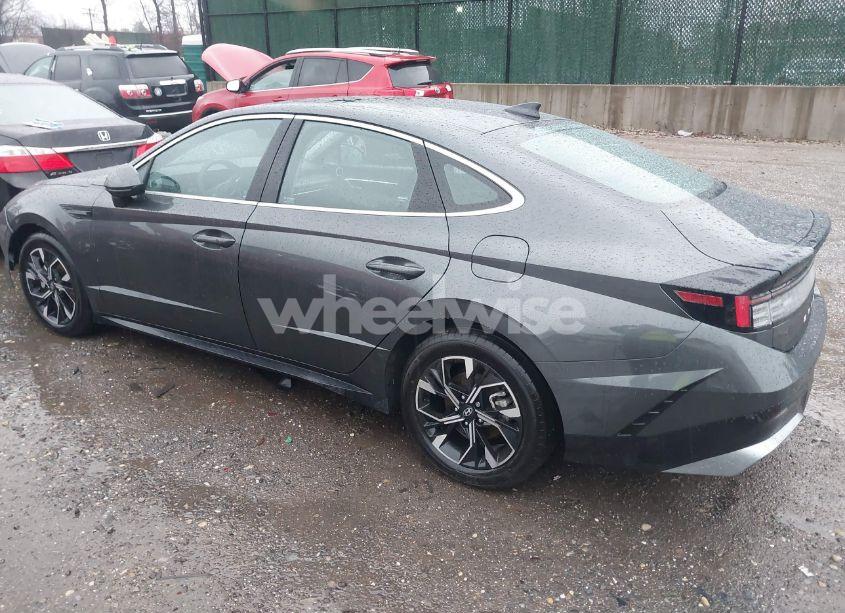 Photo 3 of 2024 Hyundai Sonata SEL (VIN KMHL64JA4RA388735)