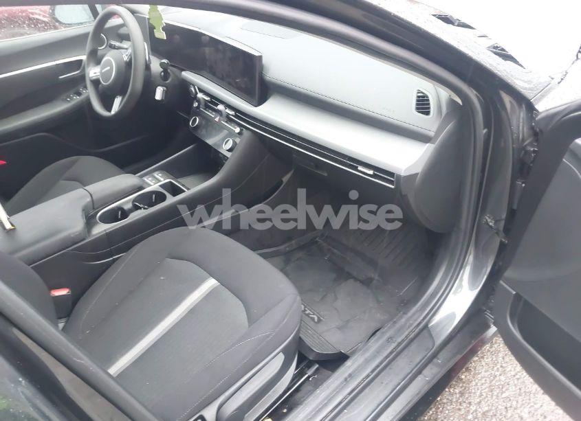 Photo 5 of 2024 Hyundai Sonata SEL (VIN KMHL64JA4RA388735)