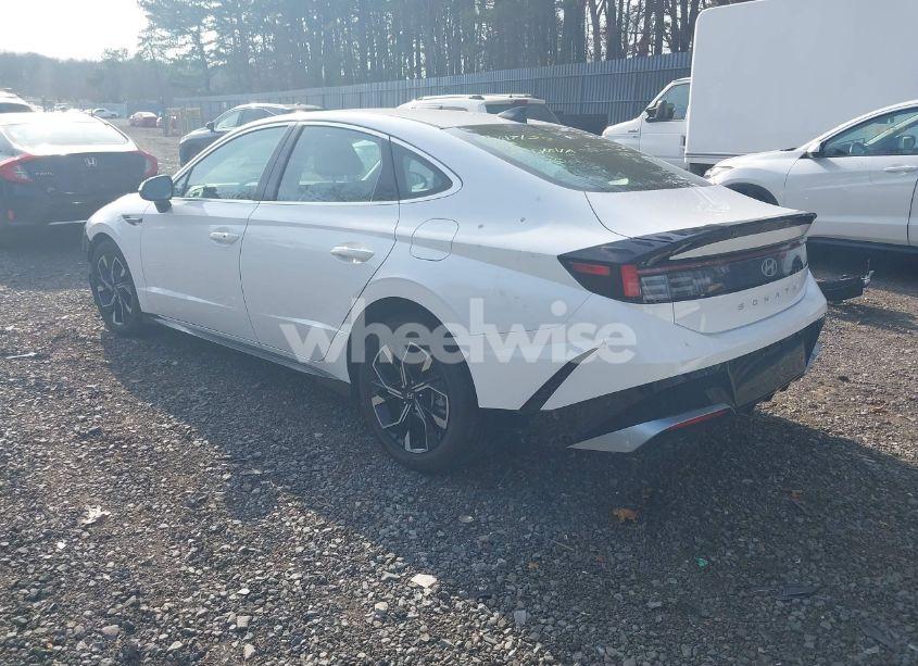 Photo 3 of 2024 Hyundai Sonata SEL (VIN KMHL64JA4RA395863)
