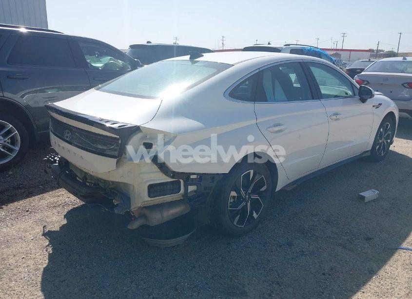 Photo 4 of 2025 Hyundai Sonata SEL (VIN KMHL64JA4SA428723)