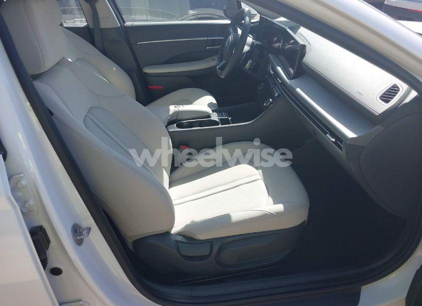 Photo 5 of 2025 Hyundai Sonata SEL (VIN KMHL64JA4SA428723)