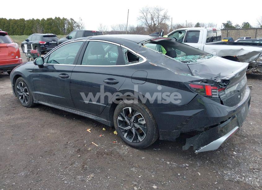 Photo 3 of 2025 Hyundai Sonata SEL (VIN KMHL64JA4SA431699)