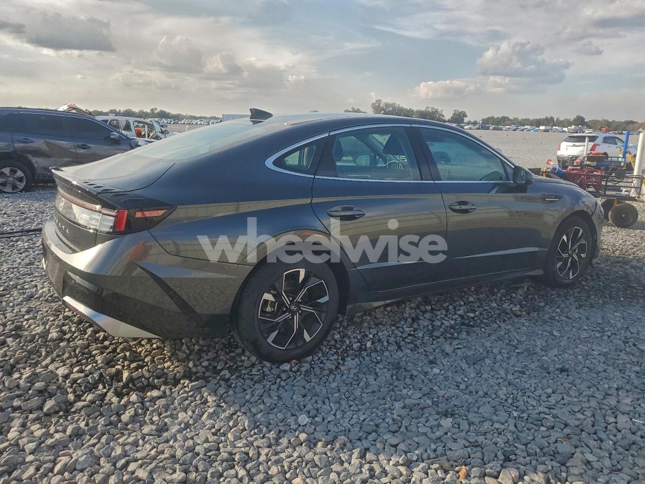 Photo 3 of 2025 HYUNDAI SONATA SEL (VIN KMHL64JA4SA447269)