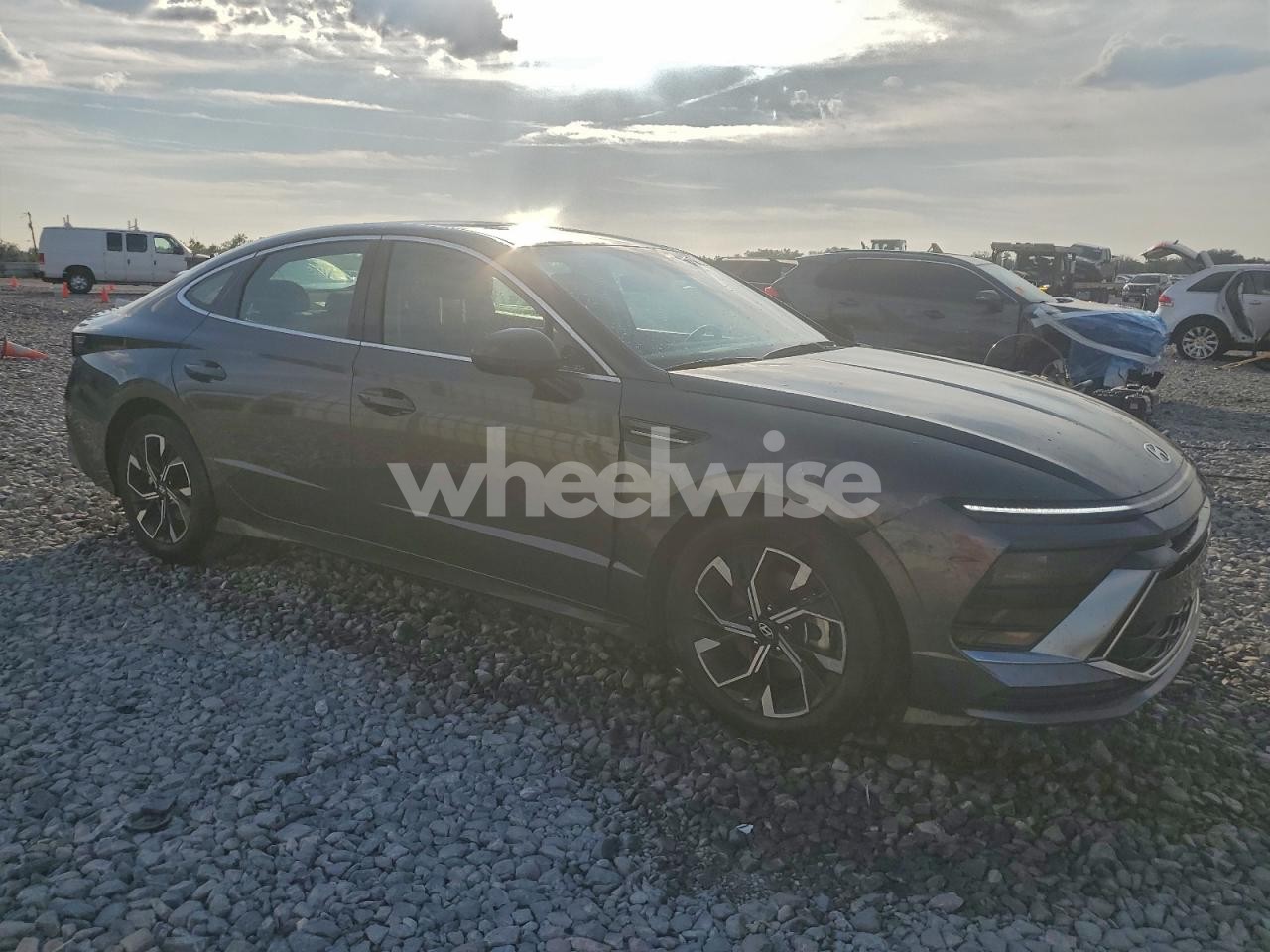 Photo 4 of 2025 HYUNDAI SONATA SEL (VIN KMHL64JA4SA447269)