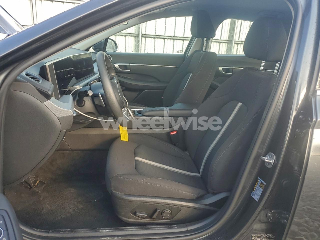 Photo 7 of 2025 HYUNDAI SONATA SEL (VIN KMHL64JA4SA447269)