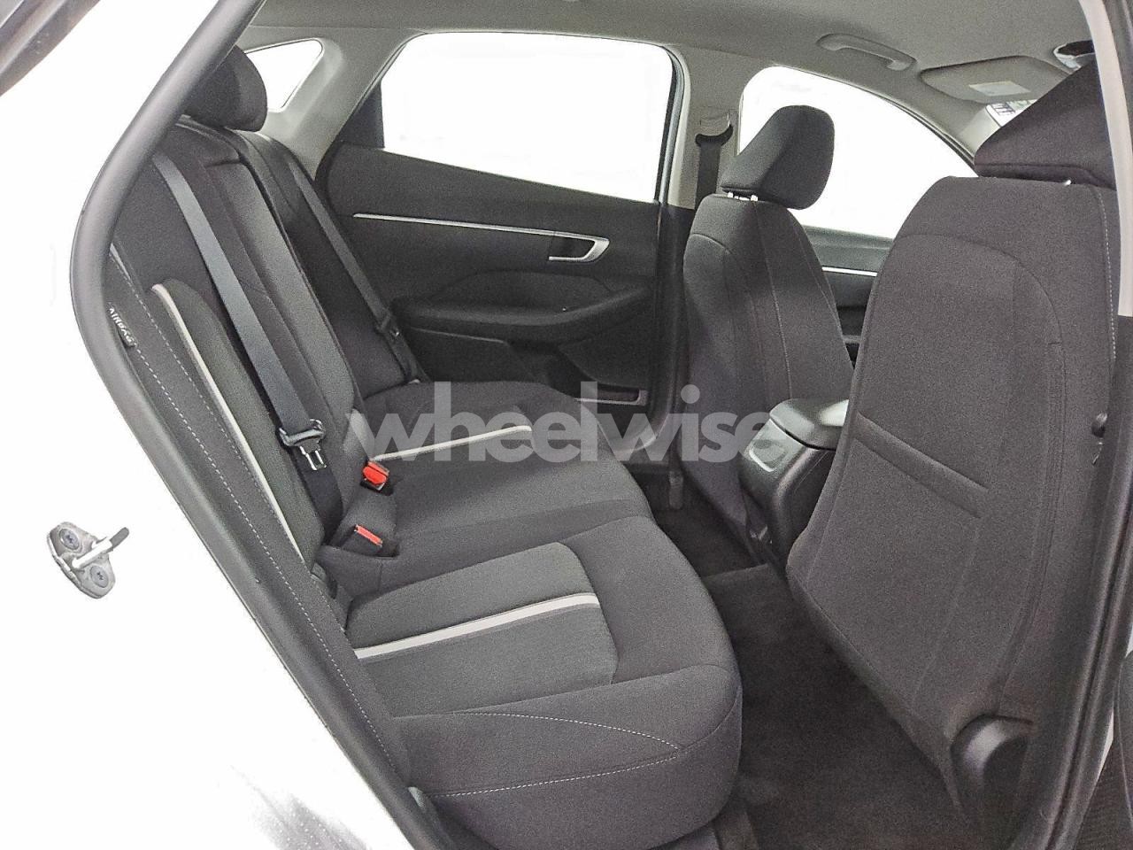 Photo 10 of 2025 HYUNDAI SONATA SEL (VIN KMHL64JA4SA454559)