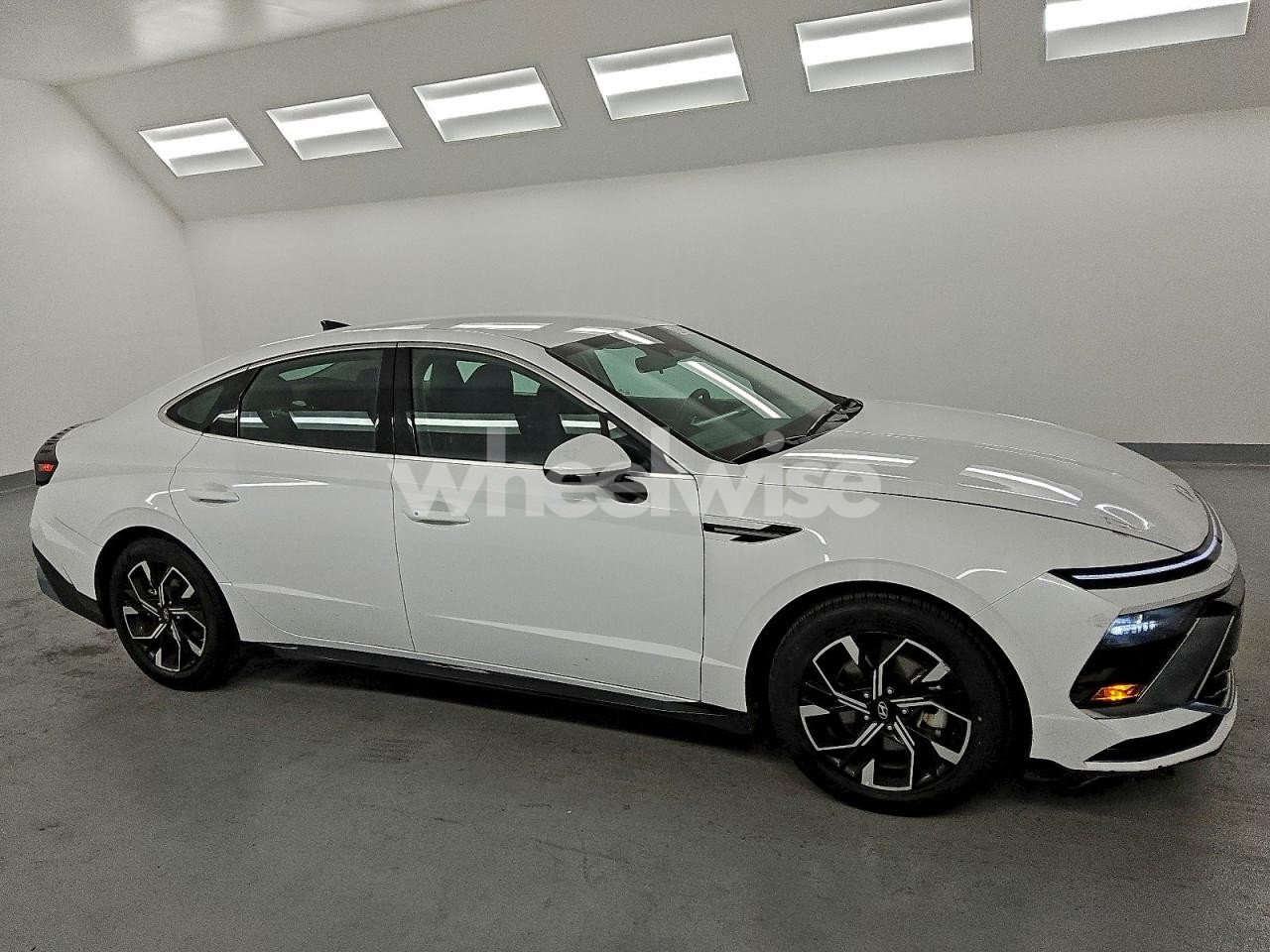 Photo 4 of 2025 HYUNDAI SONATA SEL (VIN KMHL64JA4SA454559)