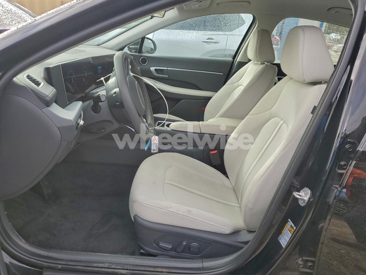 Photo 7 of 2025 HYUNDAI SONATA SEL (VIN KMHL64JA4SA465819)