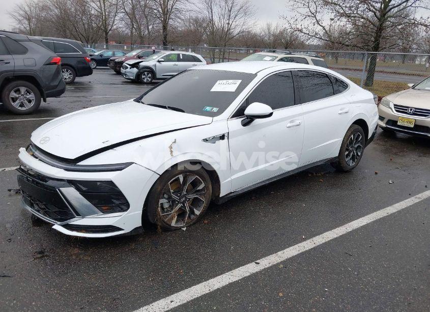 Photo 2 of 2024 Hyundai Sonata SEL (VIN KMHL64JA5RA370485)