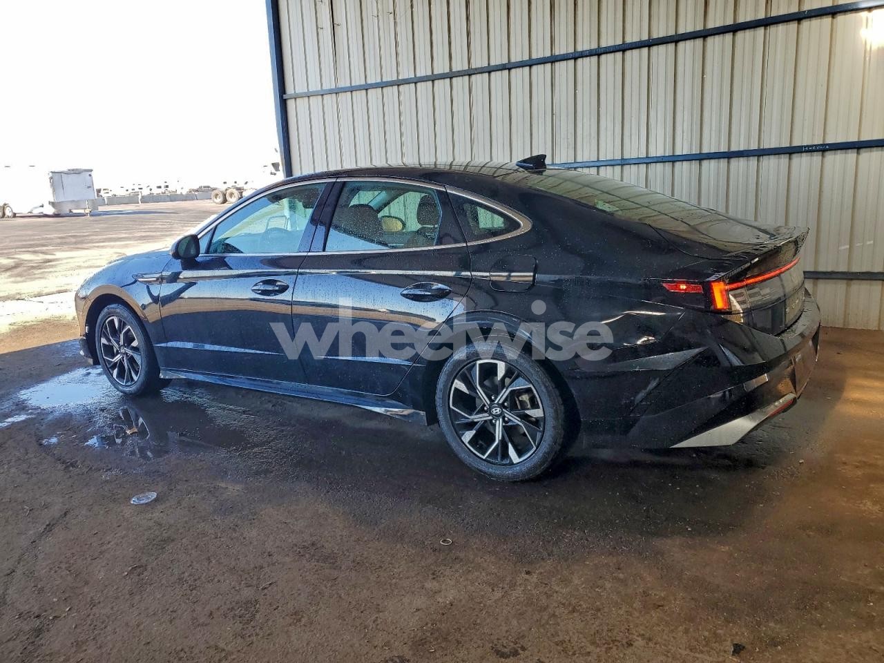 Photo 2 of 2024 HYUNDAI SONATA SEL (VIN KMHL64JA5RA380420)