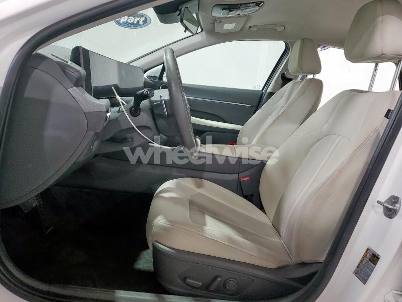 2024 HYUNDAI SONATA SEL (VIN KMHL64JA5RA398979) main photo