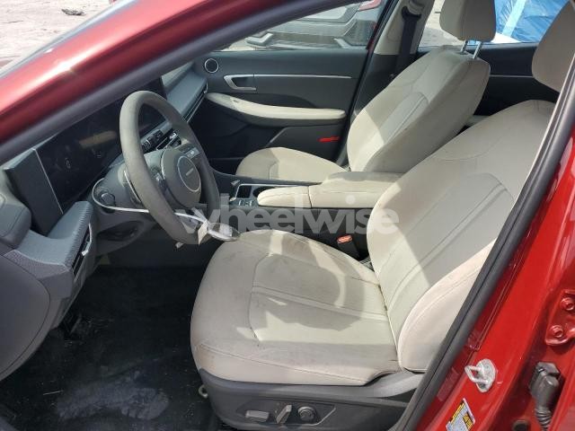 Photo 4 of 2025 HYUNDAI SONATA SEL (VIN KMHL64JA5SA471662)