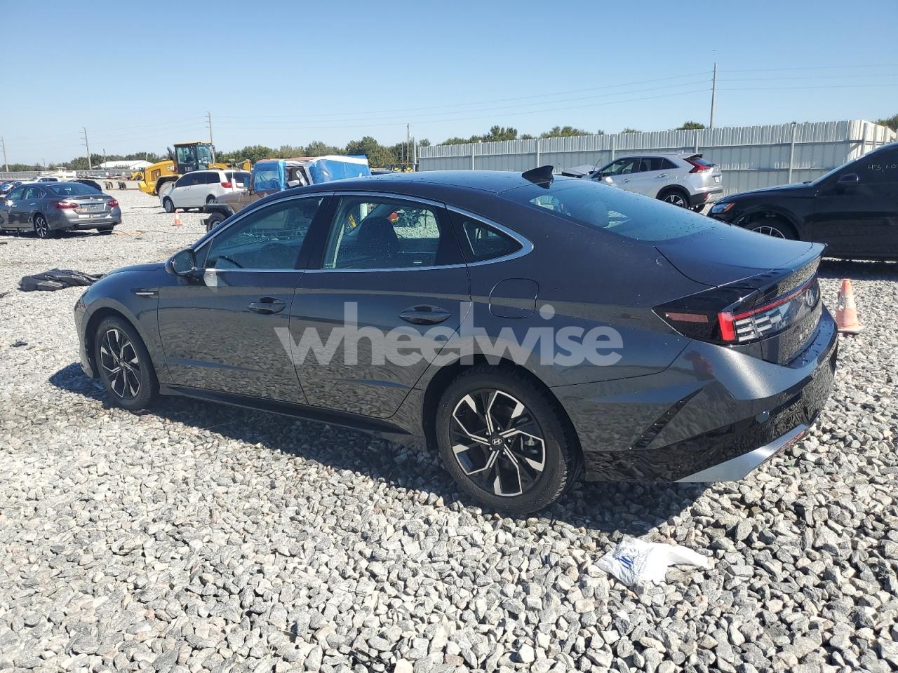 Photo 2 of 2024 HYUNDAI SONATA SEL (VIN KMHL64JA6RA370544)