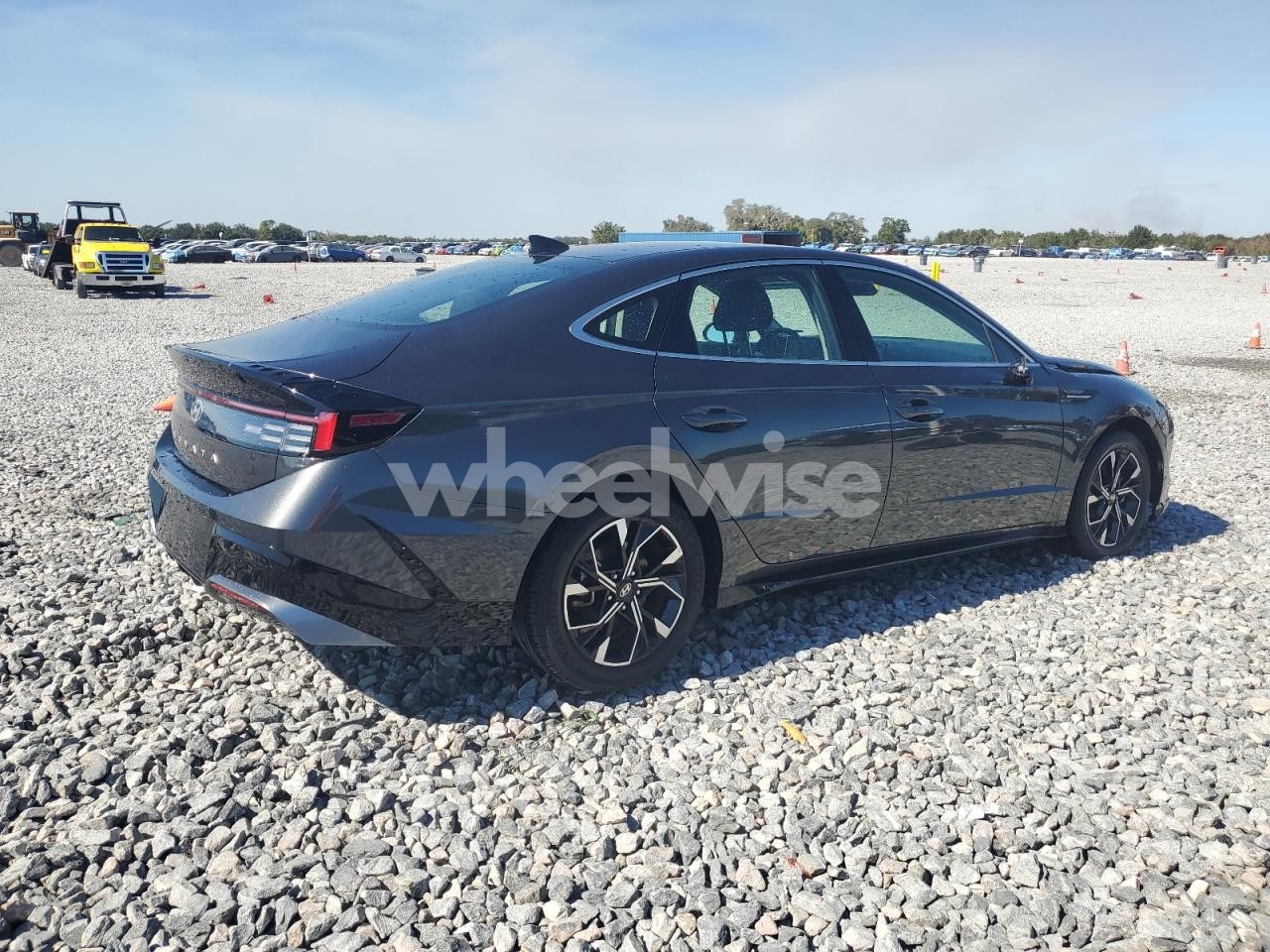 Photo 3 of 2024 HYUNDAI SONATA SEL (VIN KMHL64JA6RA370544)