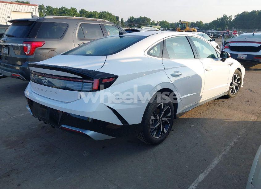 Photo 4 of 2025 Hyundai Sonata SEL (VIN KMHL64JA6SA449296)