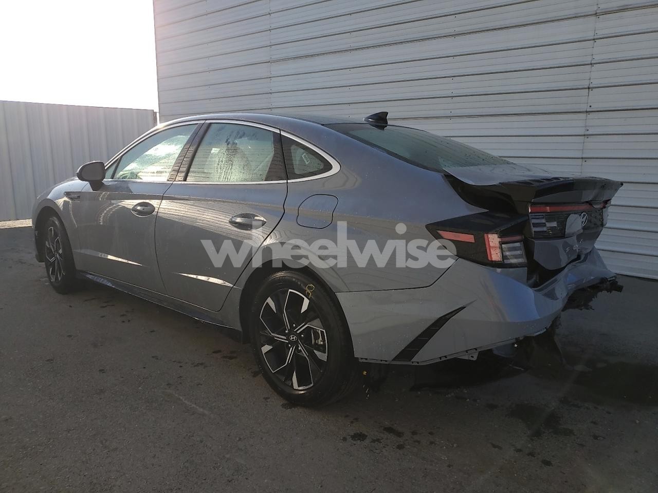 Photo 2 of 2025 HYUNDAI SONATA SEL (VIN KMHL64JA6SA453218)