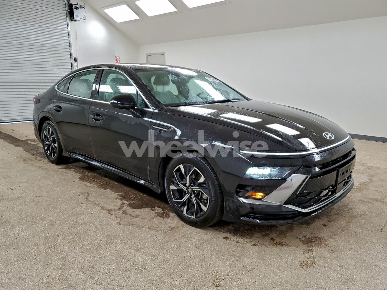 Photo 4 of 2025 HYUNDAI SONATA SEL (VIN KMHL64JA6SA470844)