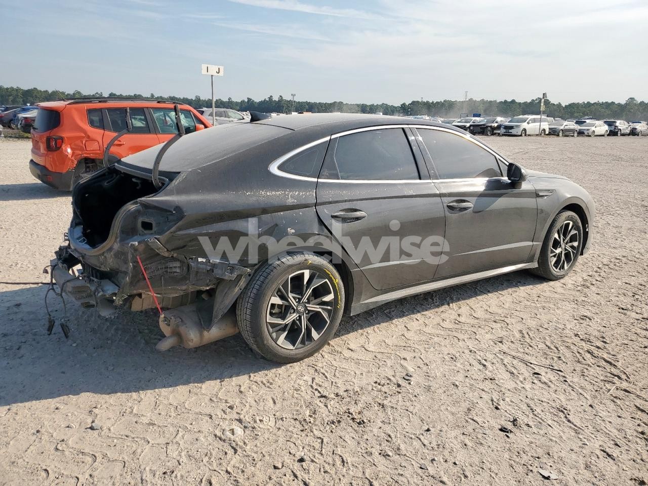 Photo 3 of 2024 HYUNDAI SONATA SEL (VIN KMHL64JA7RA385490)