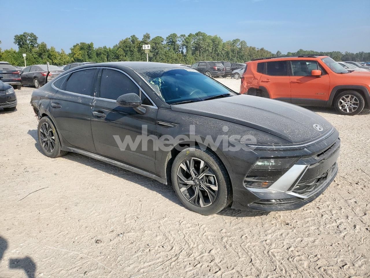 Photo 4 of 2024 HYUNDAI SONATA SEL (VIN KMHL64JA7RA385490)