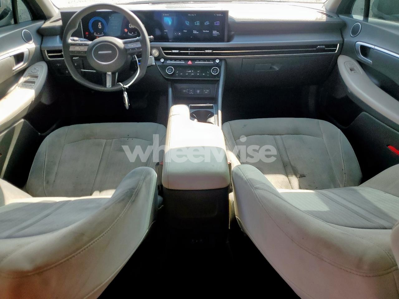 Photo 8 of 2024 HYUNDAI SONATA SEL (VIN KMHL64JA7RA385490)