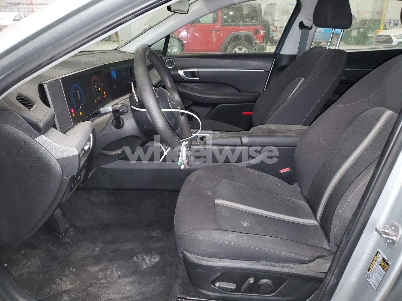 Photo 7 of 2024 HYUNDAI SONATA SEL (VIN KMHL64JA7RA417399)