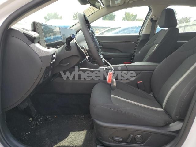 Photo 9 of 2025 HYUNDAI SONATA SEL (VIN KMHL64JA7SA441336)