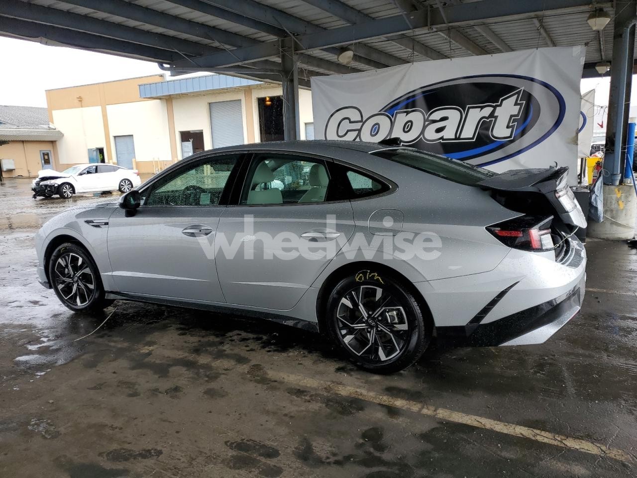 Photo 2 of 2025 HYUNDAI SONATA SEL (VIN KMHL64JA7SA499740)