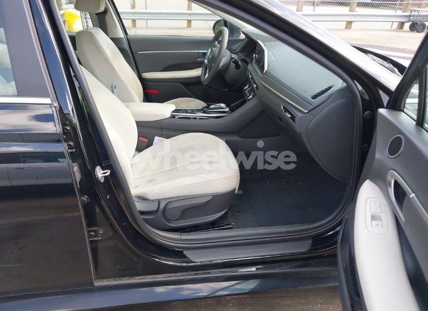 Photo 5 of 2023 Hyundai Sonata SEL (VIN KMHL64JA9PA314983)