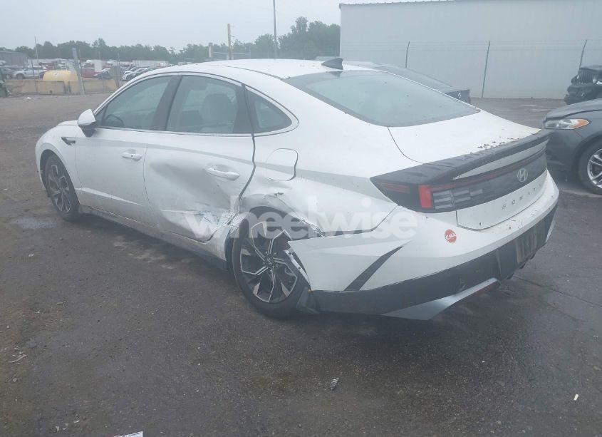 Photo 3 of 2024 Hyundai Sonata SEL (VIN KMHL64JA9RA373003)