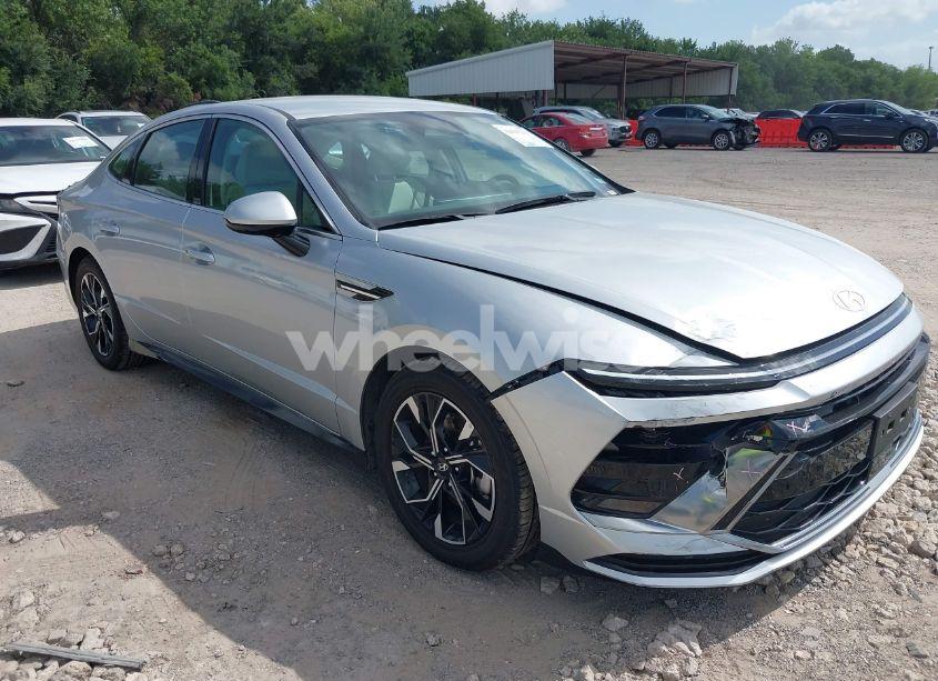 2025 Hyundai Sonata SEL (VIN KMHL64JA9SA470854) main photo