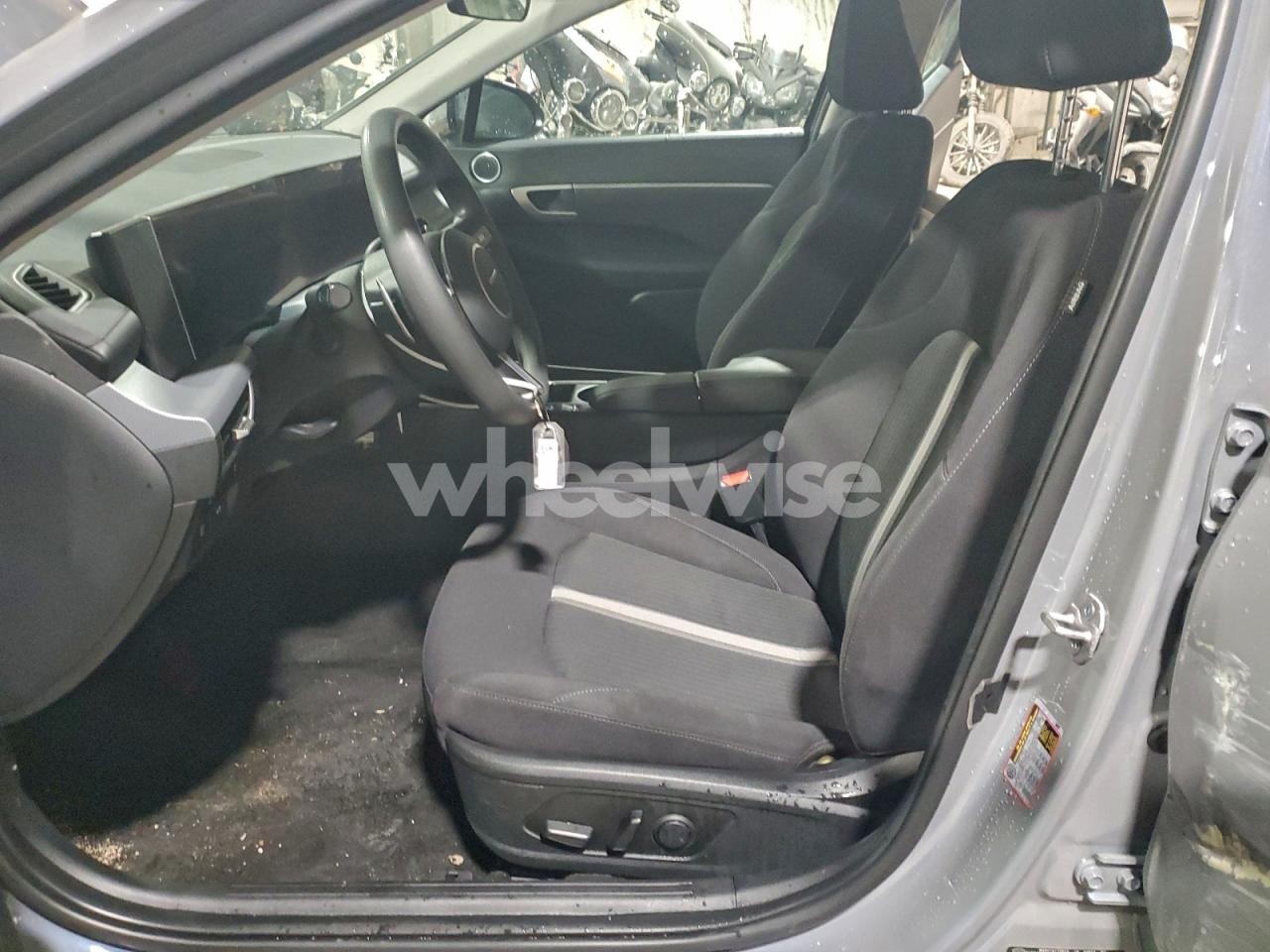 Photo 7 of 2024 HYUNDAI SONATA SEL (VIN KMHL64JAXRA391641)