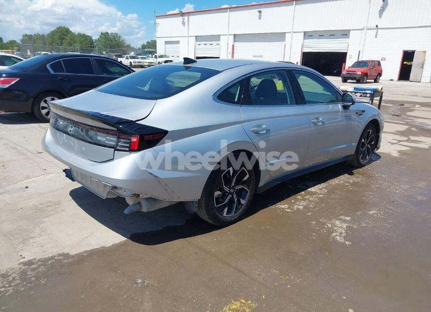 Photo 4 of 2025 Hyundai Sonata SEL (VIN KMHL64JAXSA452153)