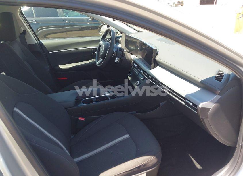Photo 5 of 2025 Hyundai Sonata SEL (VIN KMHL64JAXSA452153)